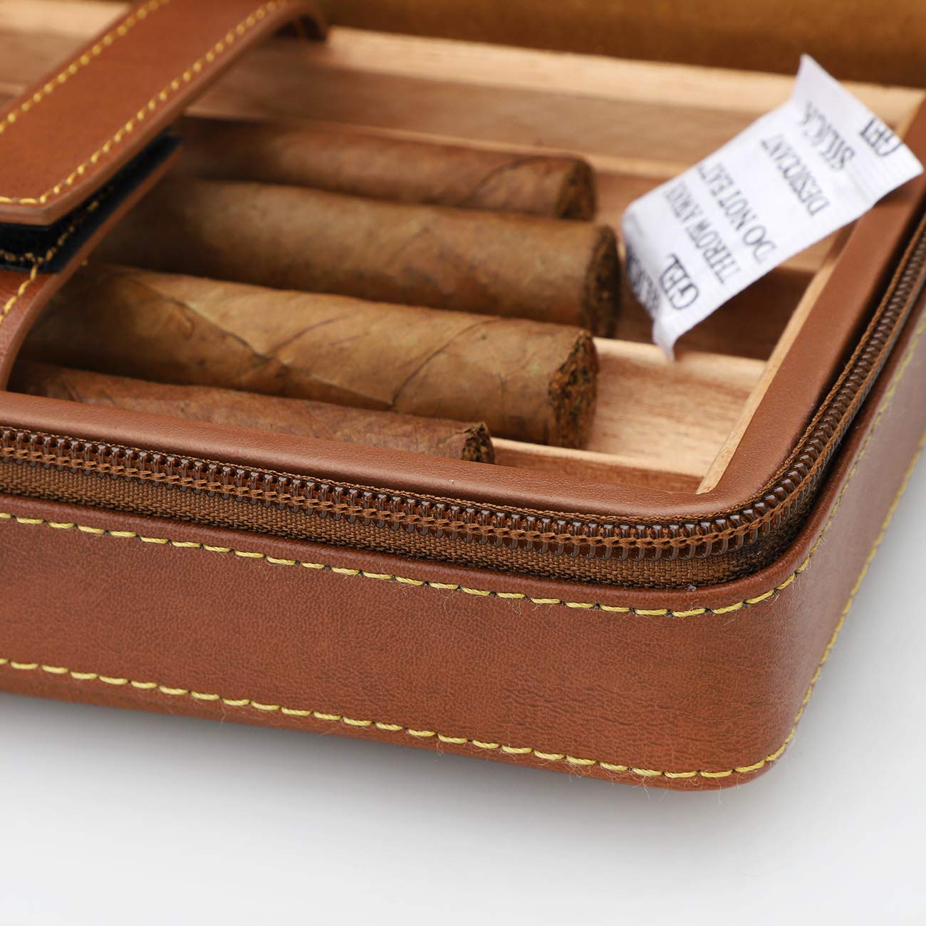 Portable Travel Leather Cigar Case, Cigar Cutter, Cigar Humidor with Cigar Cutter and Humidifier